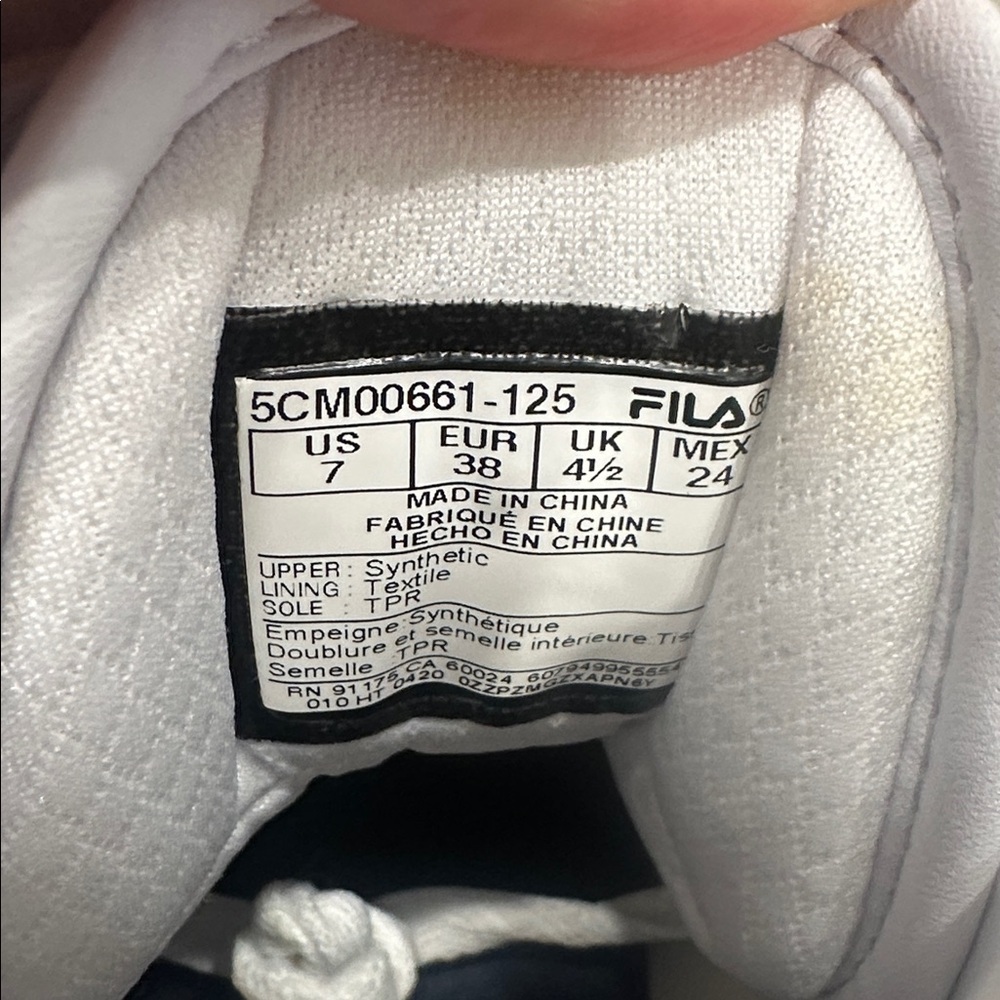 WOMEN'S FILA VULC 13 MID-TOP SNEAKERS Size 7 NWOB - Picture 6 of 6